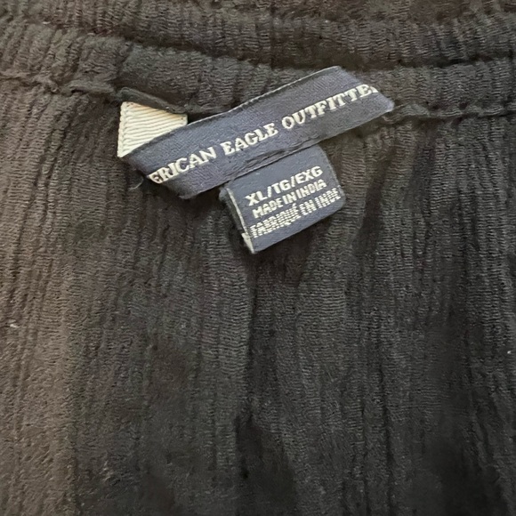 American Eagle Black Textured Top - Picture 2 of 3